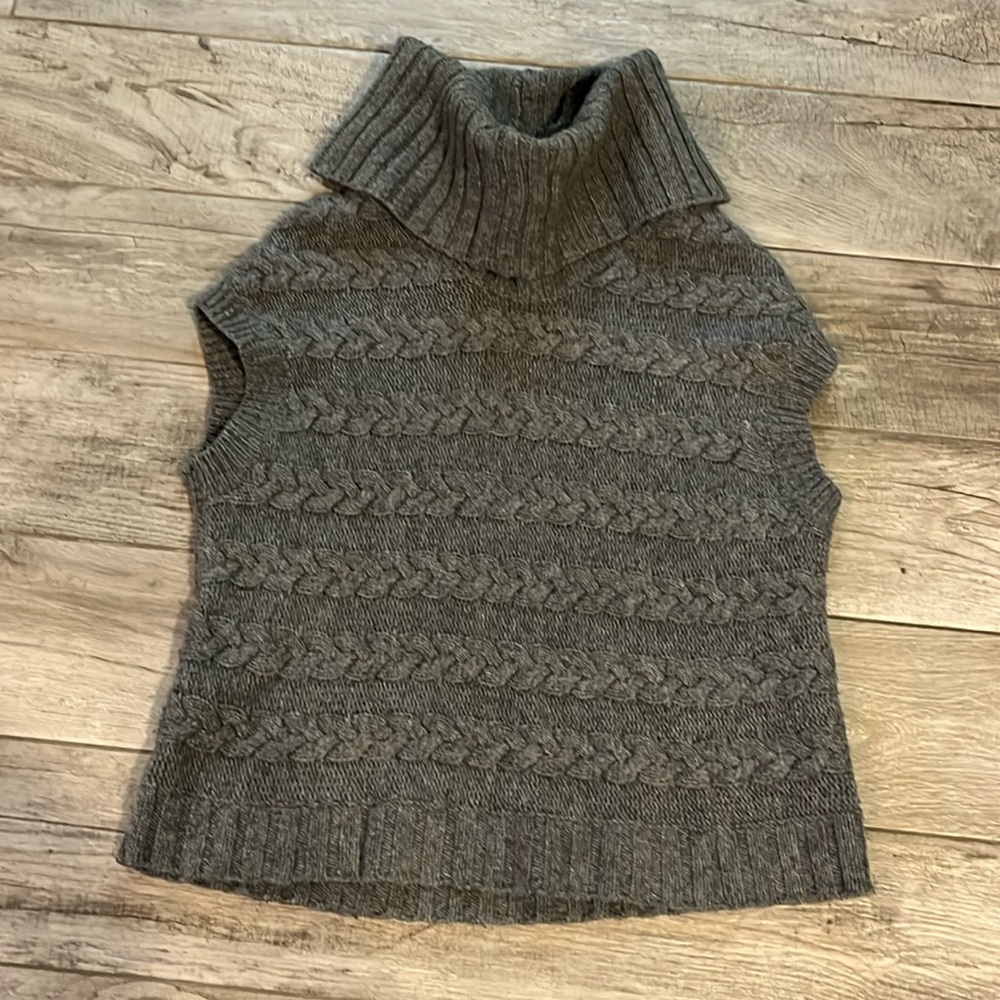 EUC Banana Republic cowl neck sweater, sz XS